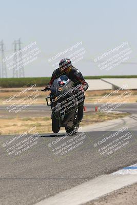 media/Aug-04-2024-TrackDaz (Sun) [[e1ff0814b6]]/Group A/12pm (Wheelie Bump)/